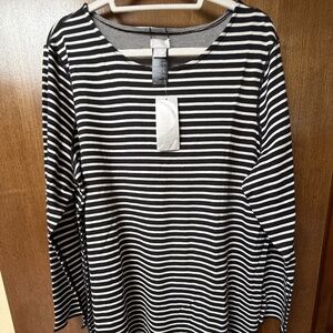 $85.50 Chico's Zenergy reversible tunic size 3 black and white stripe